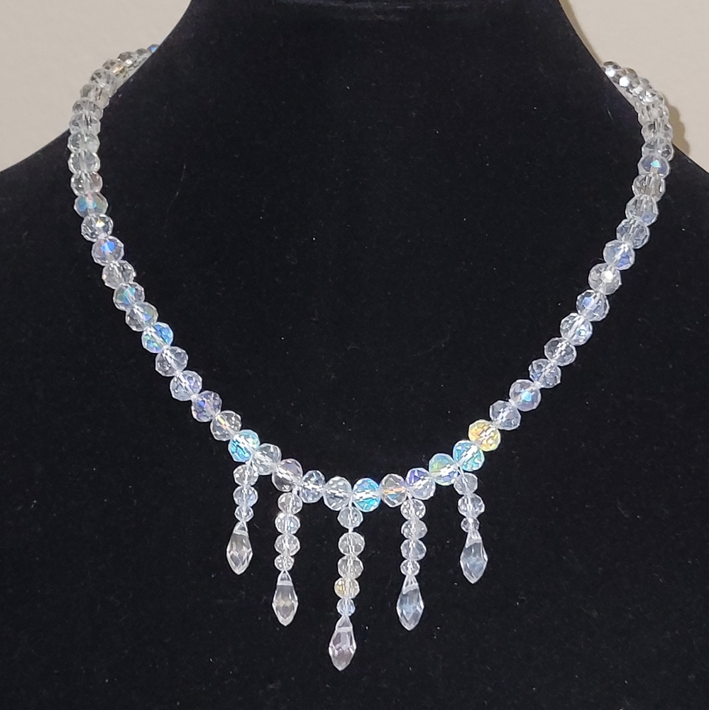 Stunning Vintage Crystal Dangle Necklace